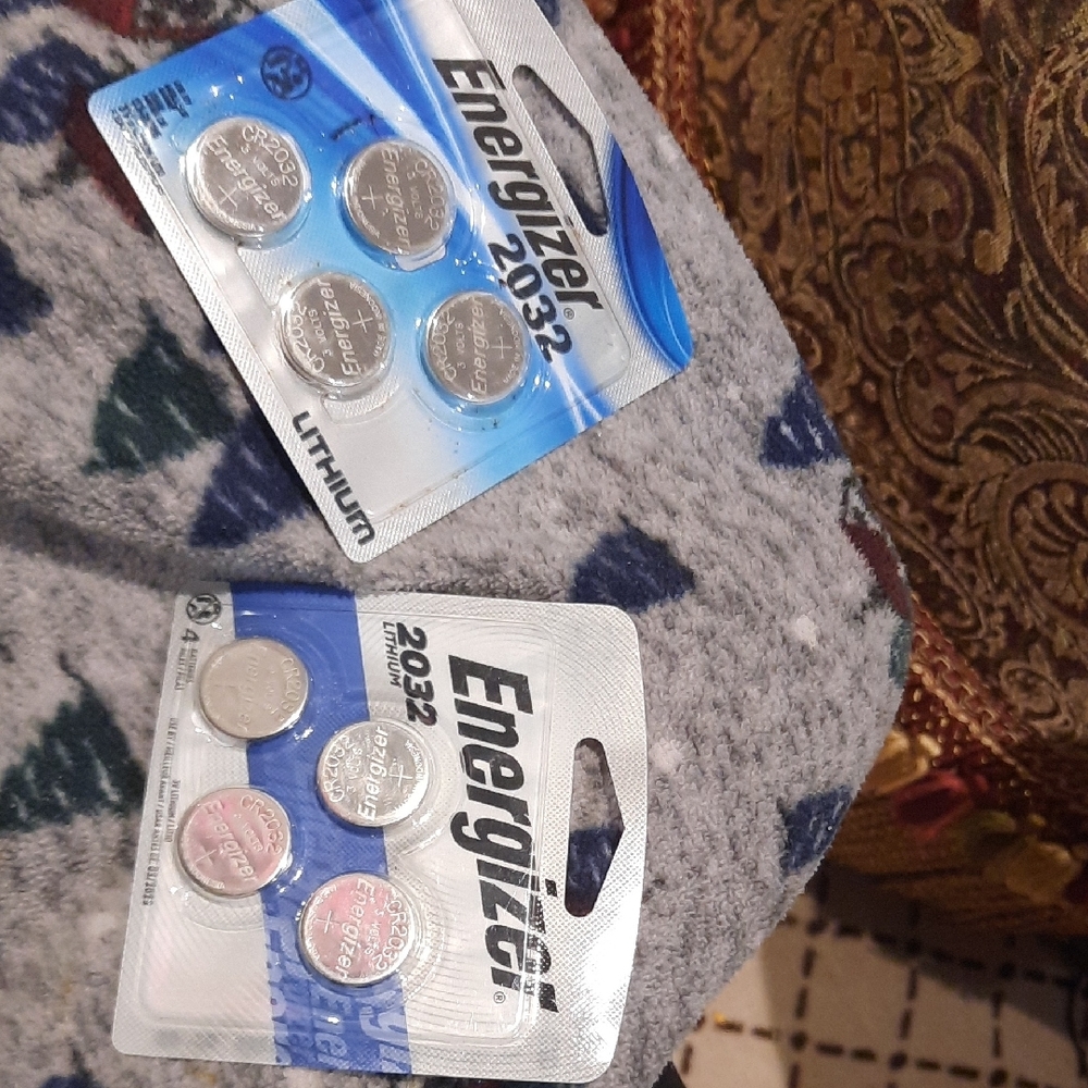 Energizer 2032 Lithium Coin Batteries 2 Packs Lit Of 8 Brand New. Exp 3/29